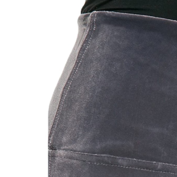 NEW Spanx Silver Chrome Velvet Leggings NWT - Picture 5 of 12